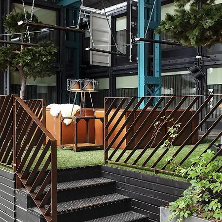 ホテル Hektor Container