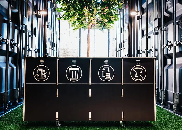 Hotel Hektor Container