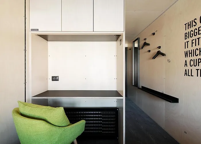 Hotel Hektor Container